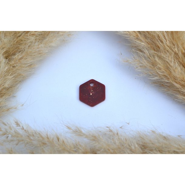 Hundetegn, lille hexagon, r�d shimmer med guld glitter
