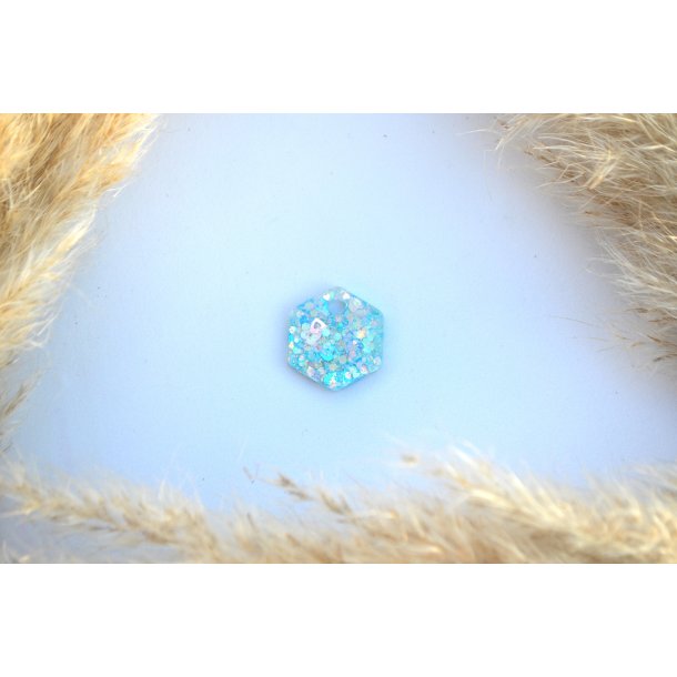 Hundetegn, lille hexagon, bl og lyserd glimmer med hjerter