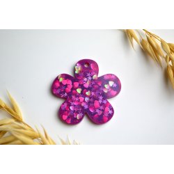 Hundetegn, stor blomst, rosa med hjerter og stjerner